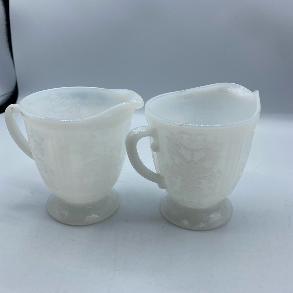 MacBeth Evans Glass AMERICAN SWEETHEART Monax Footed Creamer opal moonstone